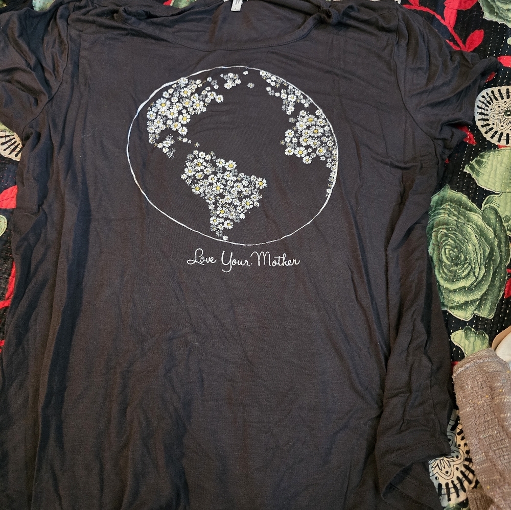 Super soft love your mother tee from Maurice's size L